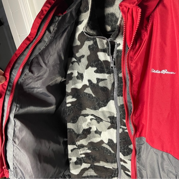 Eddie Bauer Size Medium Youth Lone Peak 3-in-1 Jacket Red Gray Fleece Liner Camo - Picture 5 of 16